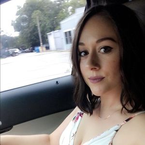 Meet your Posher, Victoria